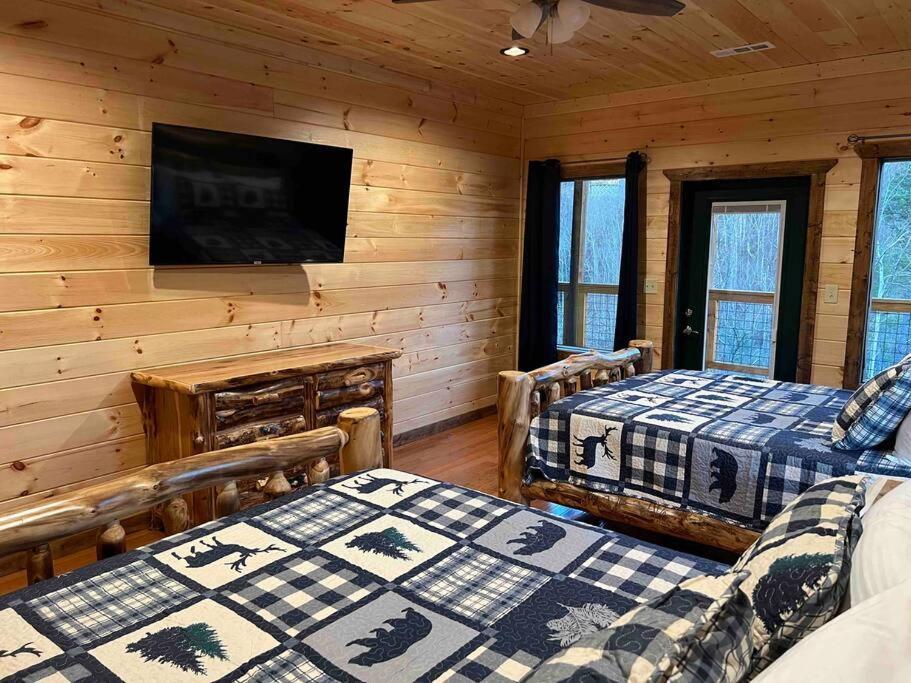 * * 4 Master Bedrooms, Views, Theater, Arcade, Evc แกตลิงเบิร์ก ภายนอก รูปภาพ
