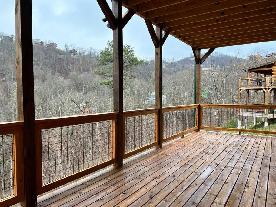 * * 4 Master Bedrooms, Views, Theater, Arcade, Evc แกตลิงเบิร์ก ภายนอก รูปภาพ